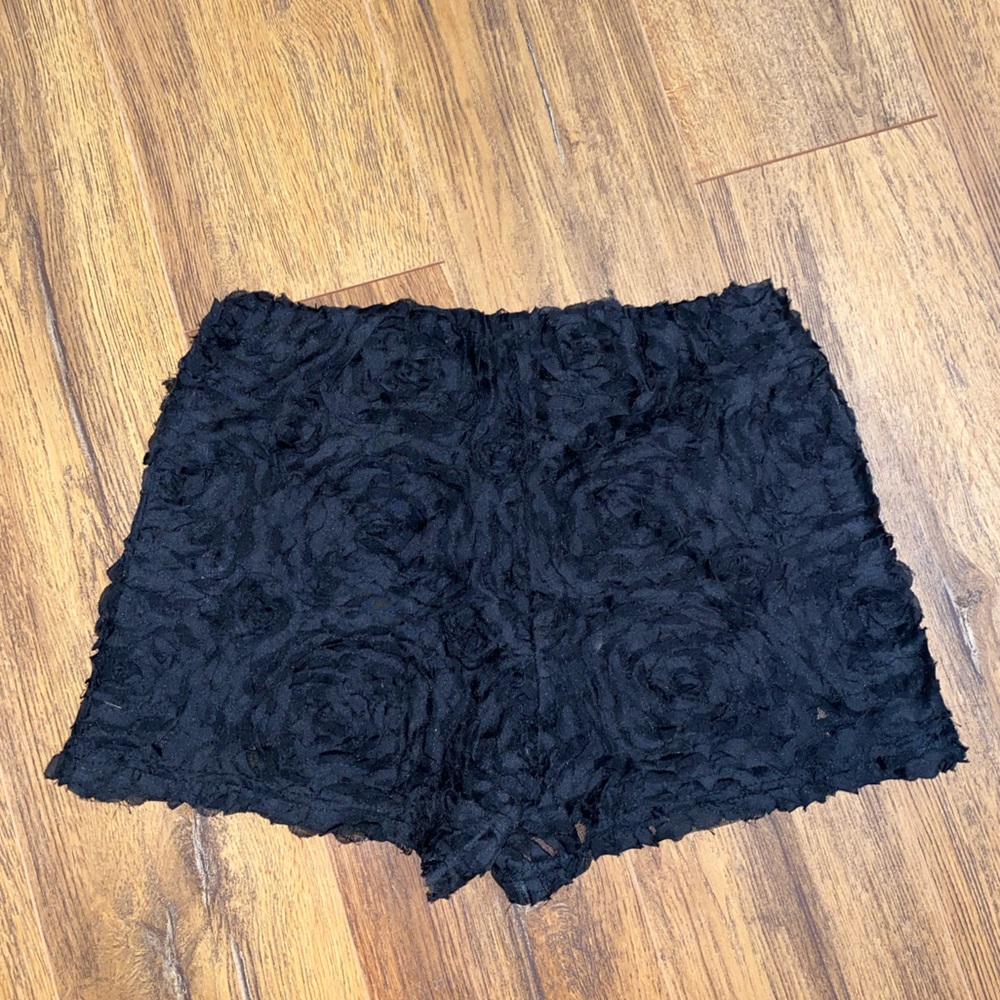 Floral/ruffle shorts!